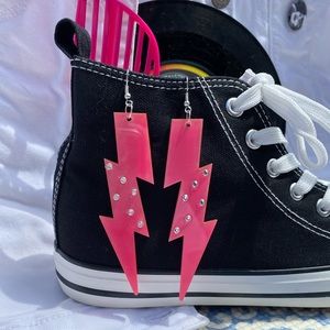 💝2/$20 80’s inspired lighting bolt earrings